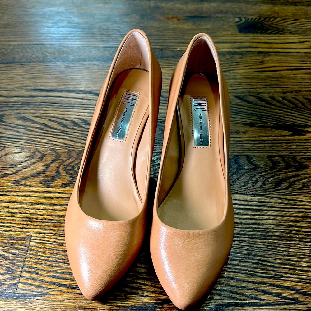 Inc International Zitah Pumps 6M Nude/Dark Almond